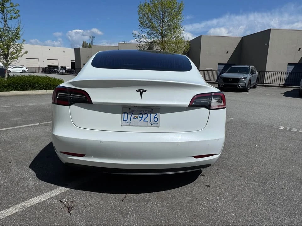 2018 Tesla Model 3 - Image 8 of 18
