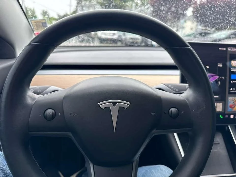 2018 Tesla Model 3 - Image 10 of 20