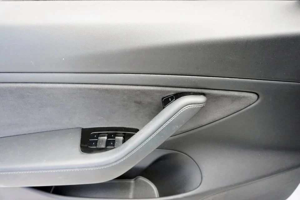 2018 Tesla Model 3 - Image 12 of 20