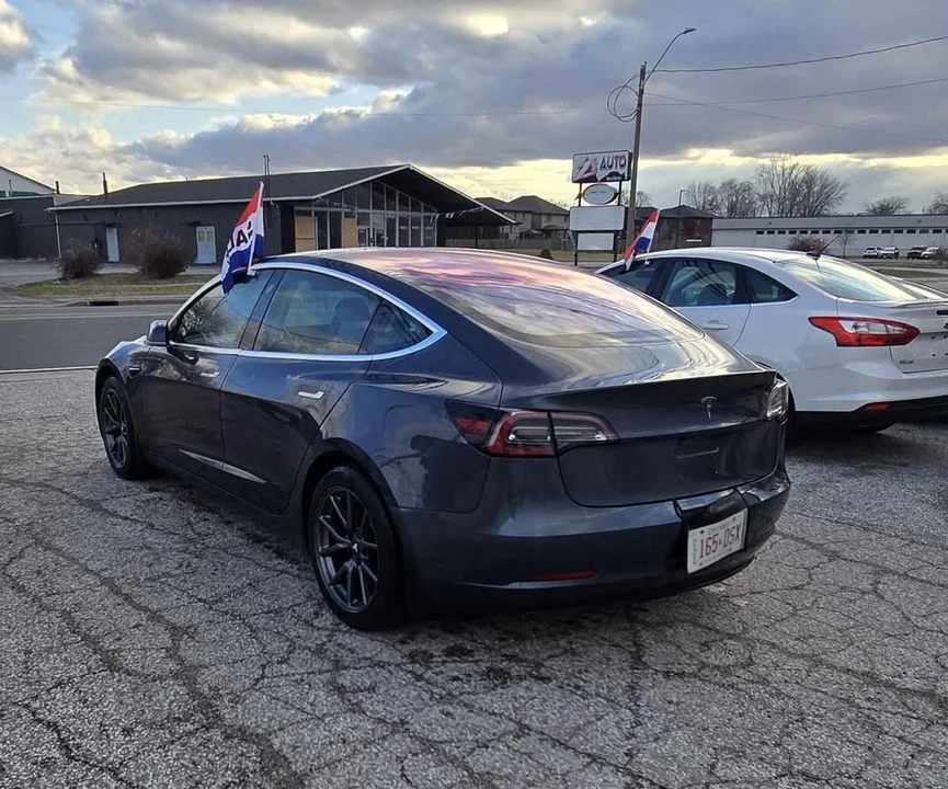 2018 Tesla Model 3 - Image 3 of 5