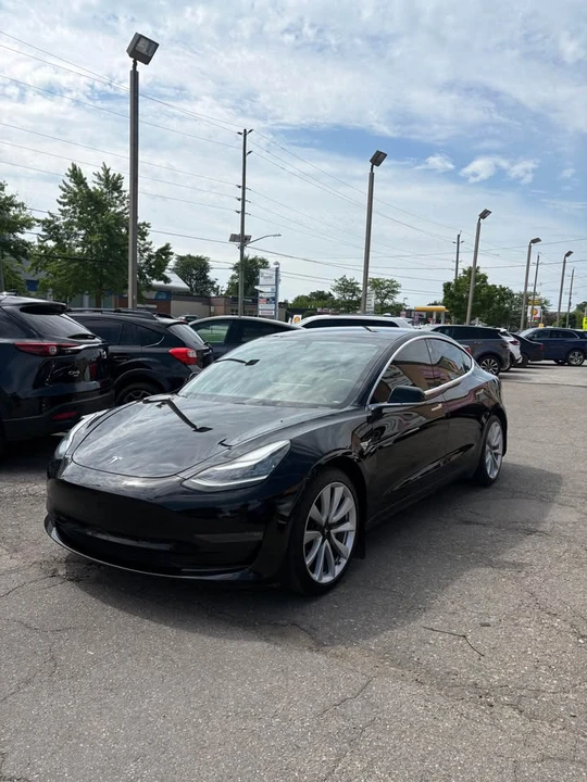 2018 Tesla Model 3 - Image 3 of 11