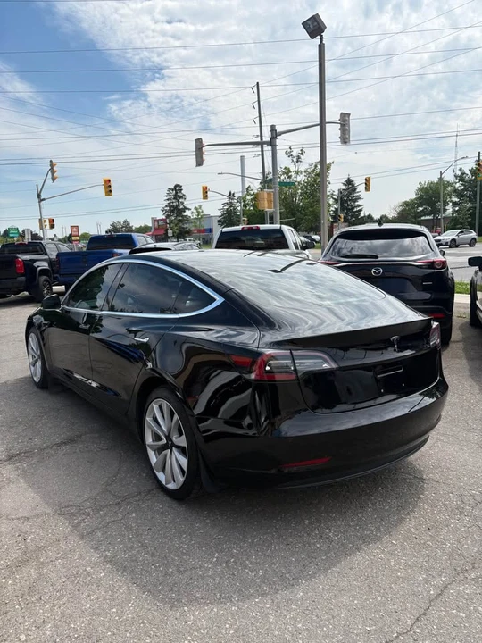 2018 Tesla Model 3 - Image 4 of 11