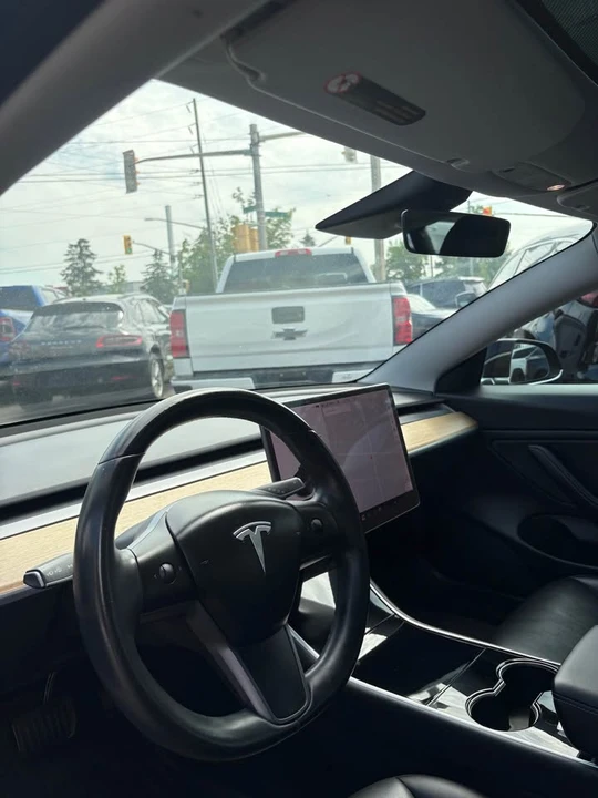 2018 Tesla Model 3 - Image 6 of 11