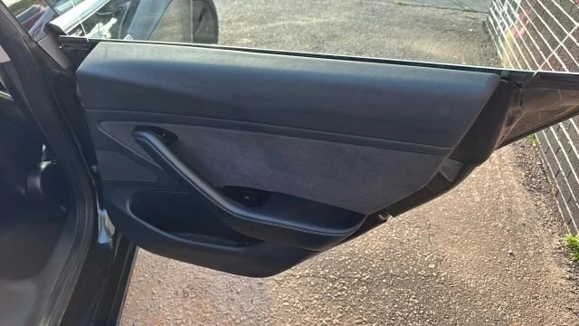 2018 Tesla Model 3 - Image 12 of 20
