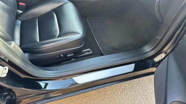 2018 Tesla Model 3 - Image 7 of 20