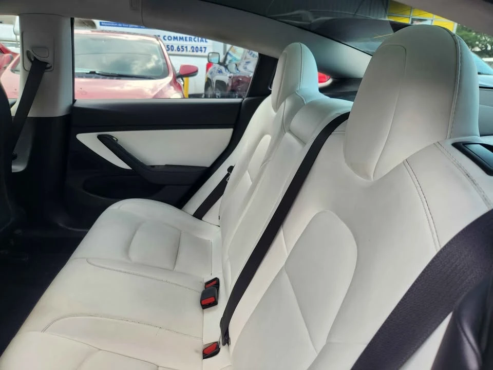 2018 Tesla Model 3 - Image 6 of 12