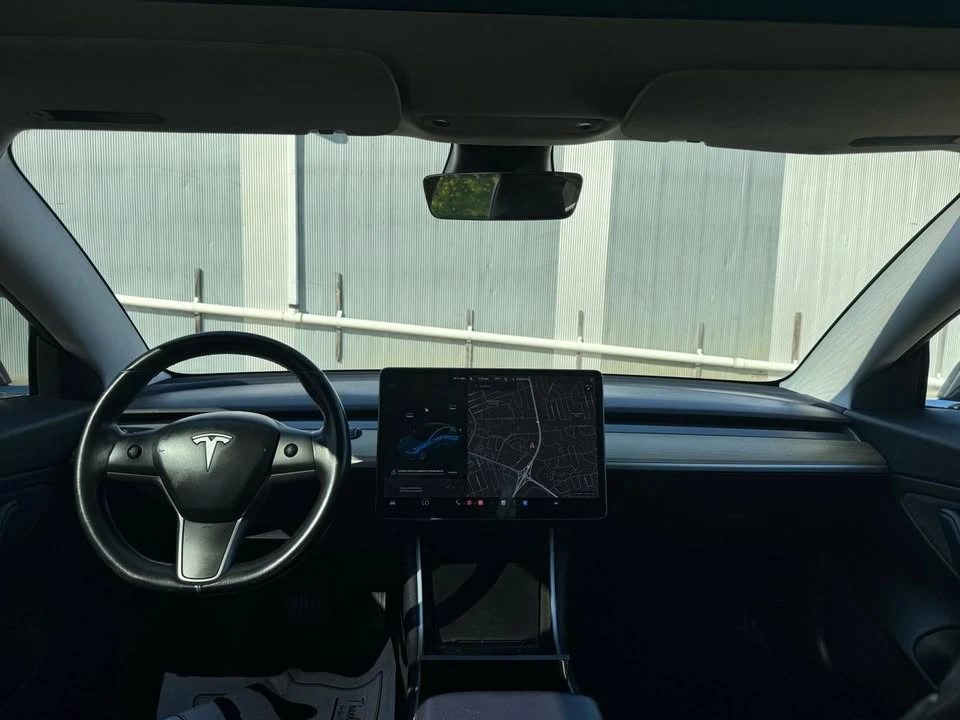 2018 Tesla Model 3 - Image 11 of 20
