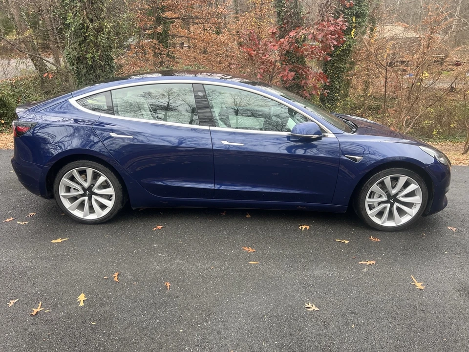 2018 Tesla Model 3 - Image 3 of 14