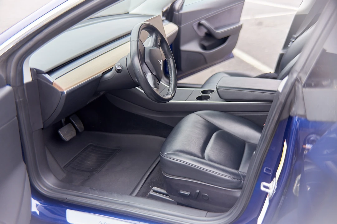 2018 Tesla Model 3 - Image 15 of 30
