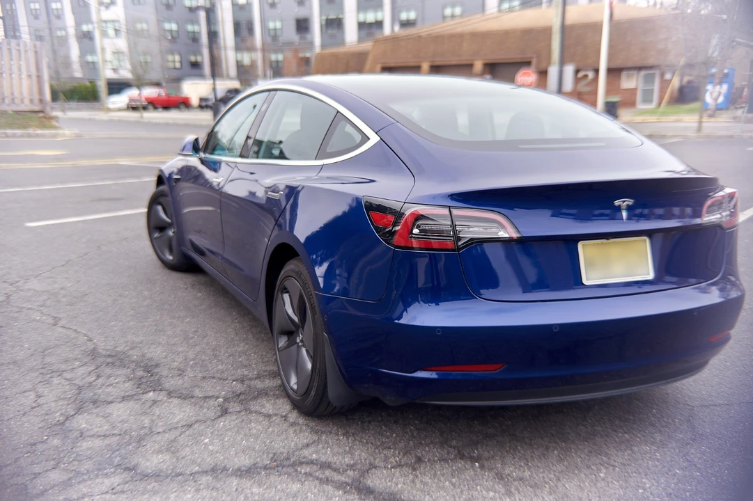 2018 Tesla Model 3 - Image 4 of 30