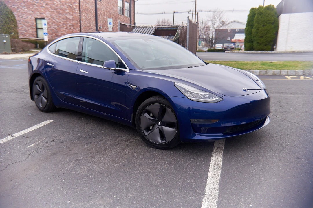 2018 Tesla Model 3 - Image 8 of 30