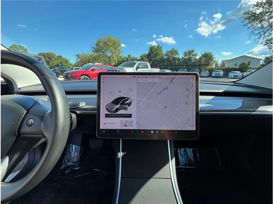 2018 Tesla Model 3 - Image 11 of 12