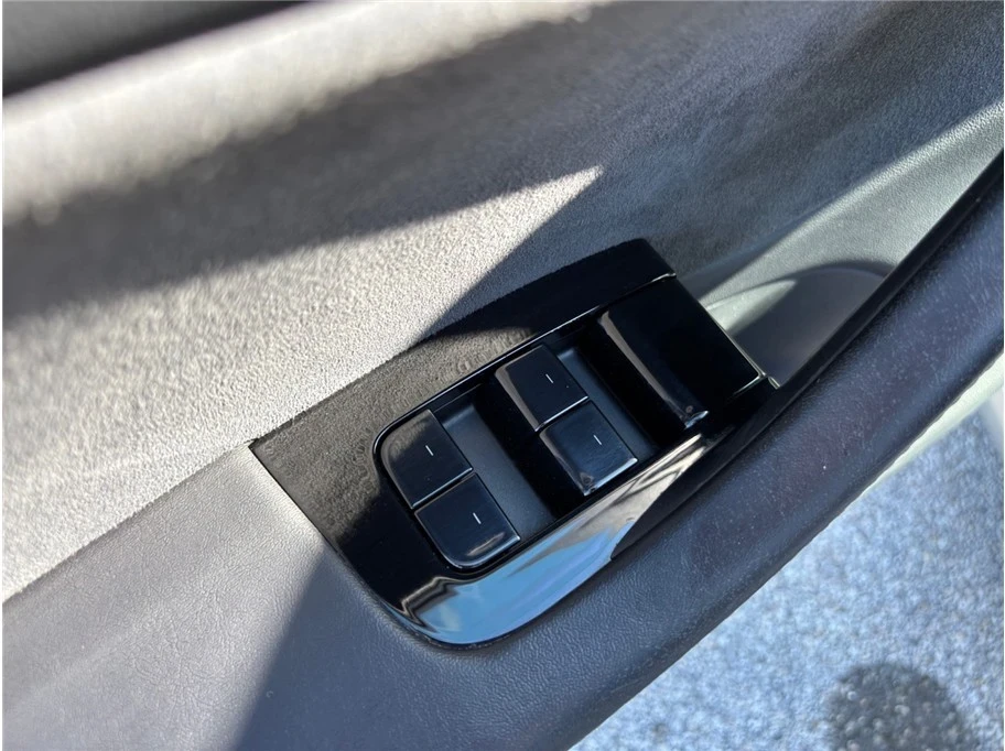 2018 Tesla Model 3 - Image 19 of 21