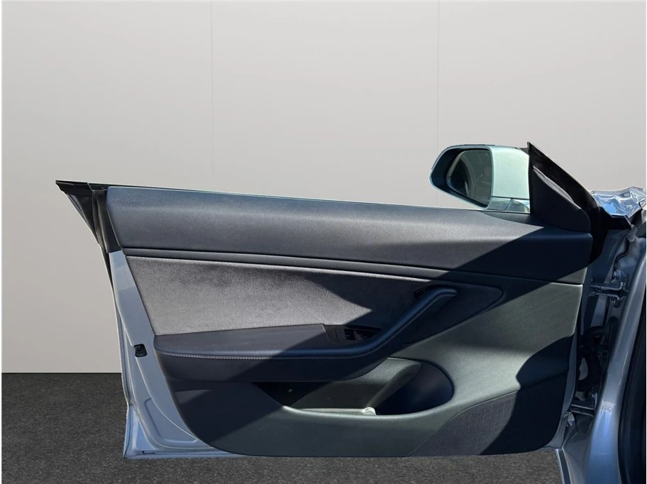 2018 Tesla Model 3 - Image 18 of 21