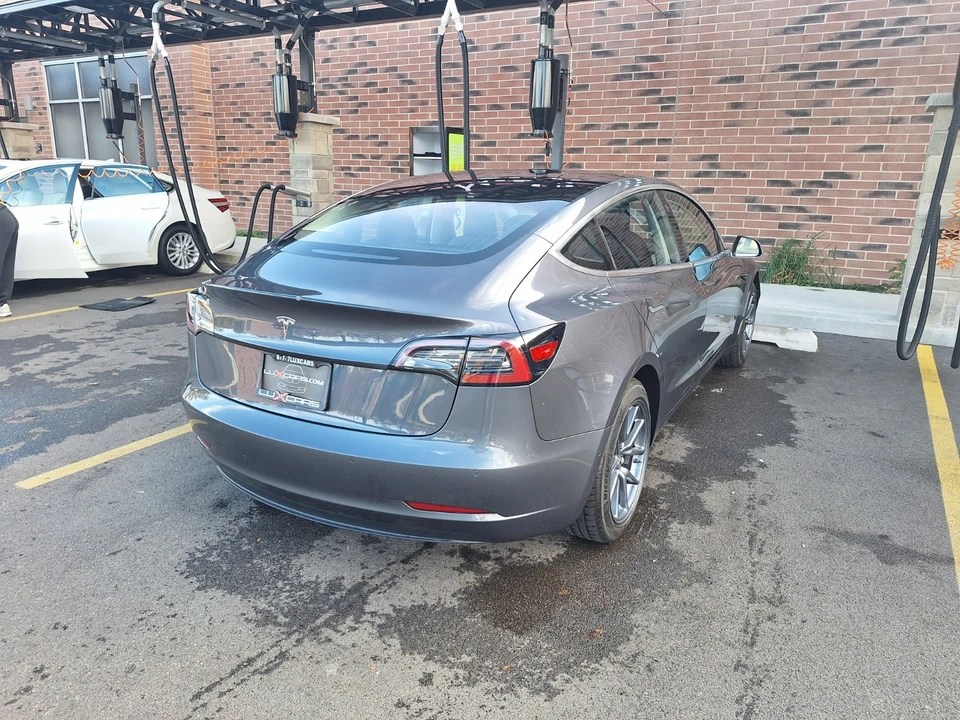 2018 Tesla Model 3 - Image 4 of 10