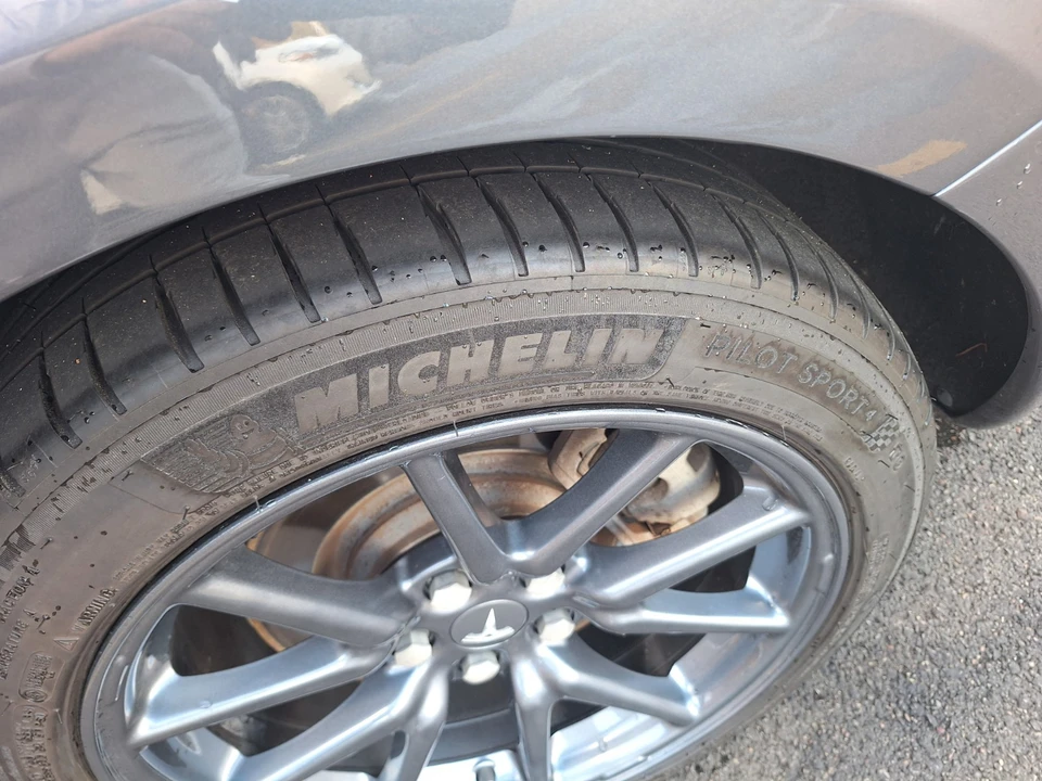 2018 Tesla Model 3 - Image 3 of 10