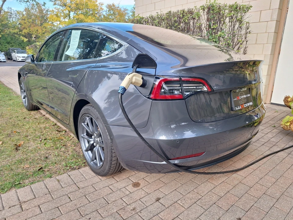 2018 Tesla Model 3 - Image 10 of 10