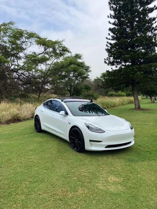 2018 Tesla Model 3 - Image 2 of 5