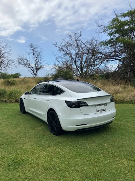 2018 Tesla Model 3 - Image 4 of 5