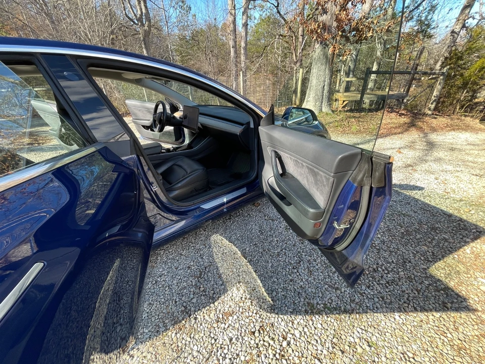 2018 Tesla Model 3 - Image 10 of 20