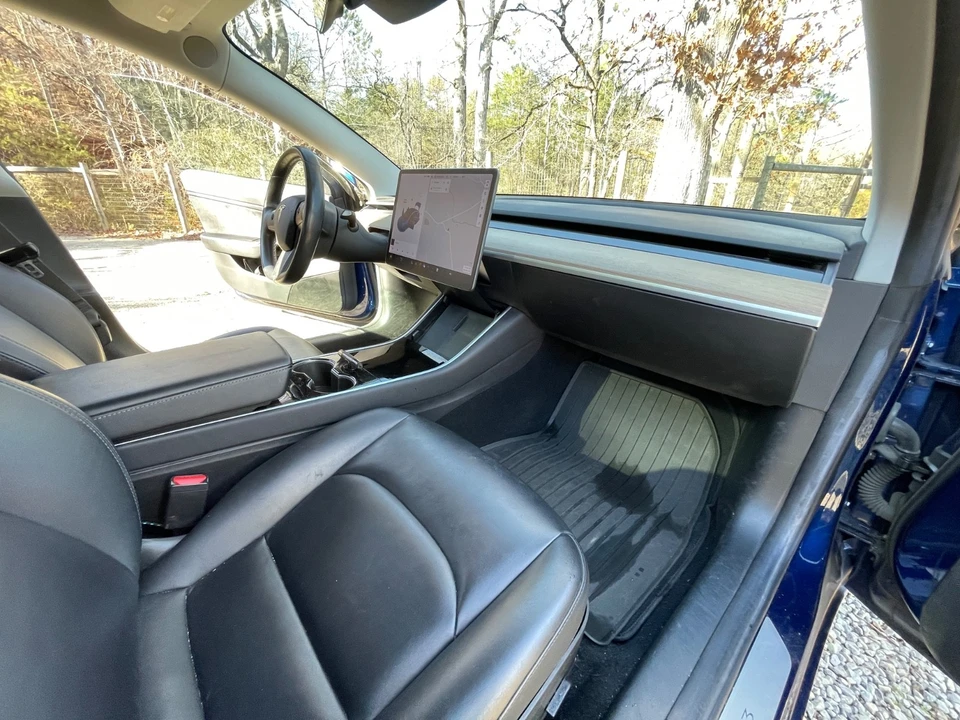 2018 Tesla Model 3 - Image 11 of 20