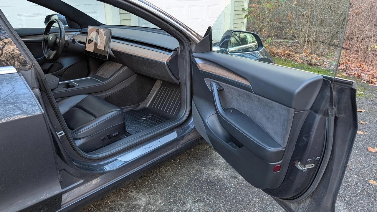 2018 Tesla Model 3 - Image 16 of 21
