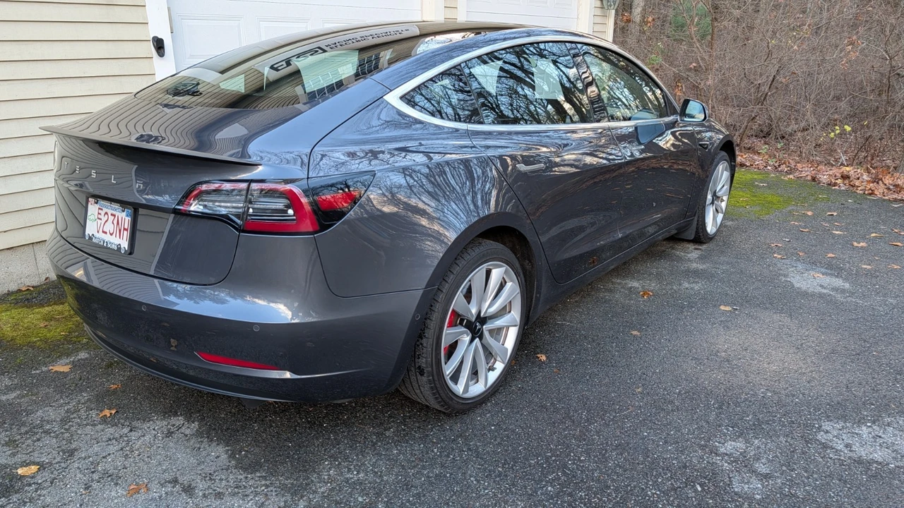 2018 Tesla Model 3 - Image 3 of 21