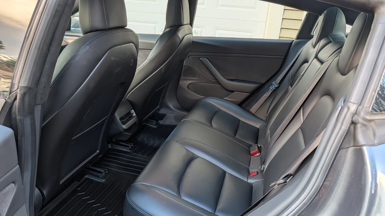 2018 Tesla Model 3 - Image 18 of 21
