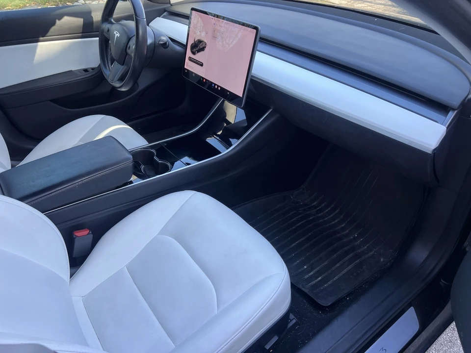 2018 Tesla Model 3 - Image 11 of 22
