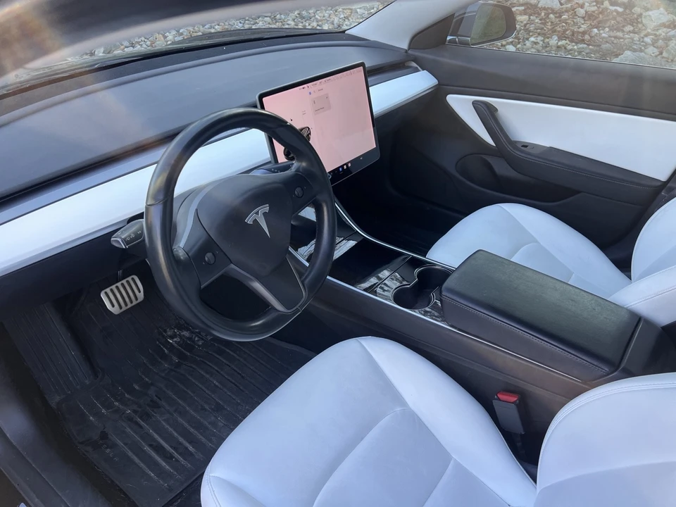 2018 Tesla Model 3 - Image 9 of 22