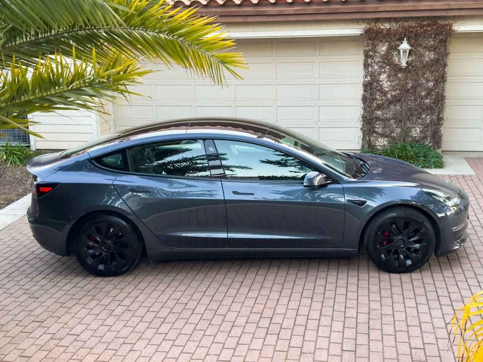2018 Tesla Model 3 - Image 8 of 17