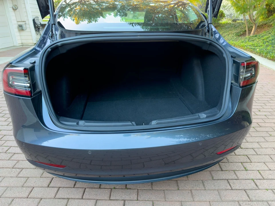 2018 Tesla Model 3 - Image 10 of 17