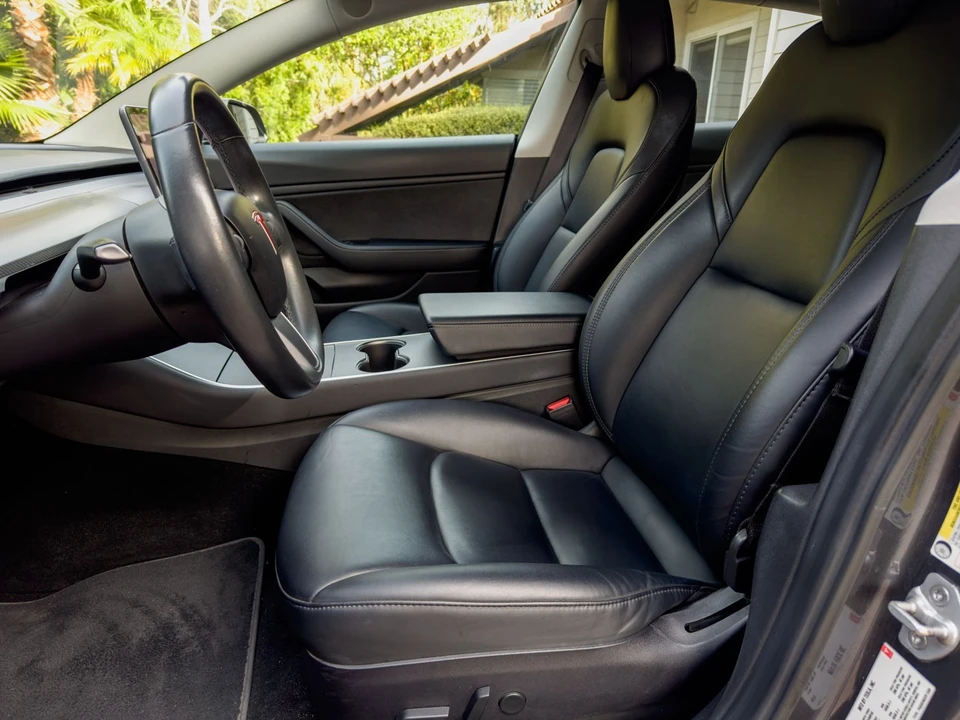 2018 Tesla Model 3 - Image 12 of 17