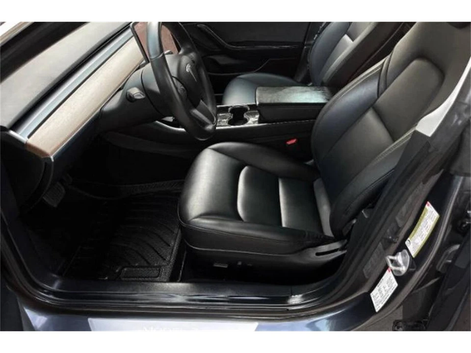 2018 Tesla Model 3 - Image 4 of 6