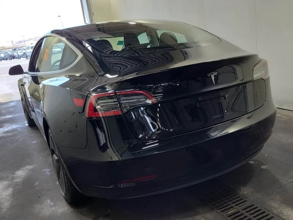 2018 Tesla Model 3 - Image 2 of 4