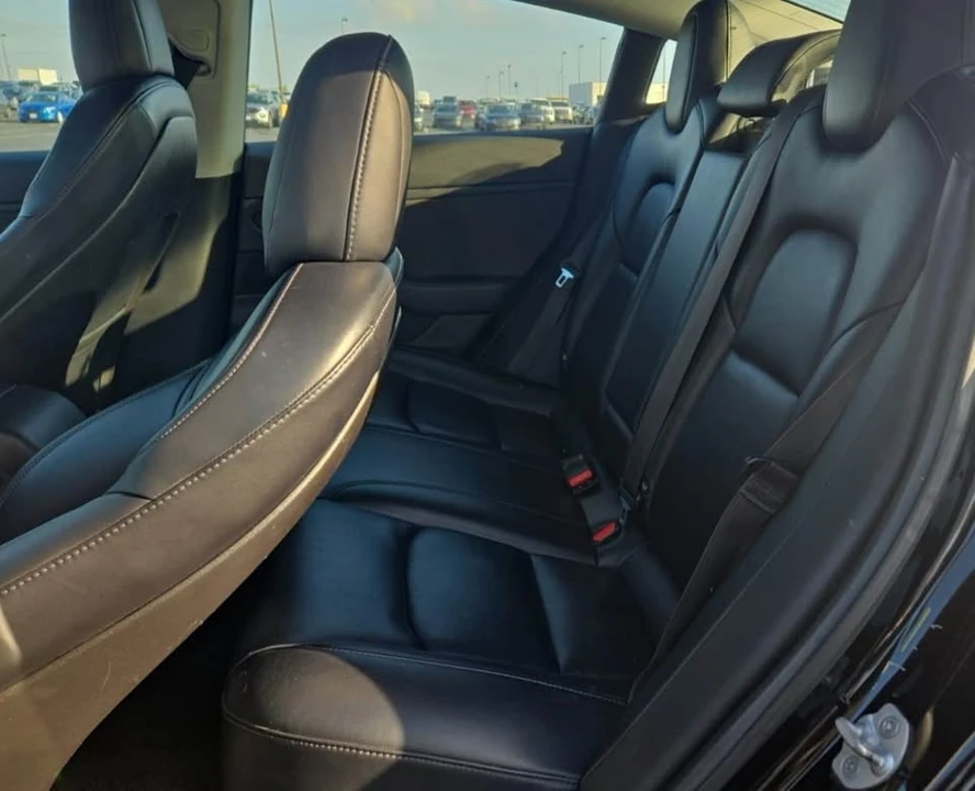 2018 Tesla Model 3 - Image 4 of 4