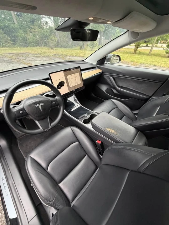2018 Tesla Model 3 - Image 12 of 17