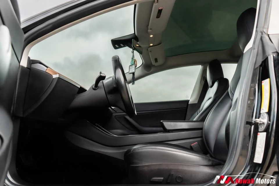 2018 Tesla Model 3 - Image 9 of 14