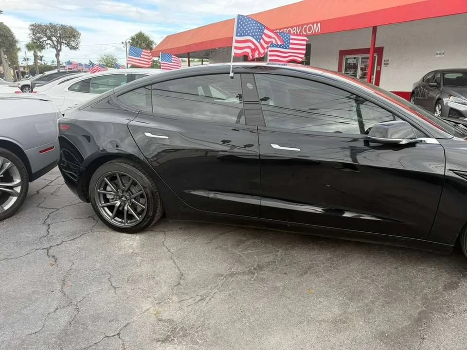 2018 Tesla Model 3 - Image 3 of 7