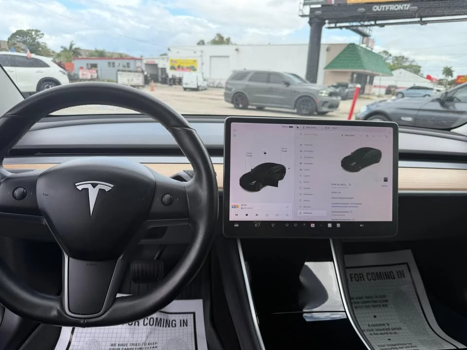 2018 Tesla Model 3 - Image 6 of 7