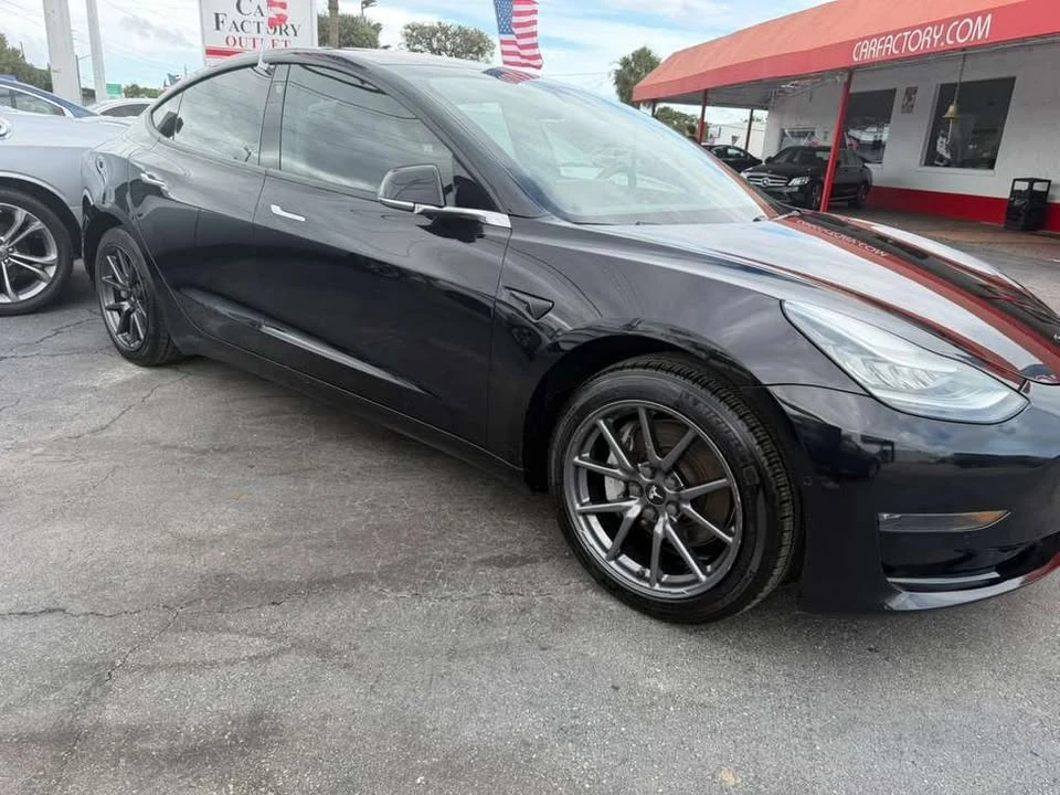 2018 Tesla Model 3 - Image 4 of 7