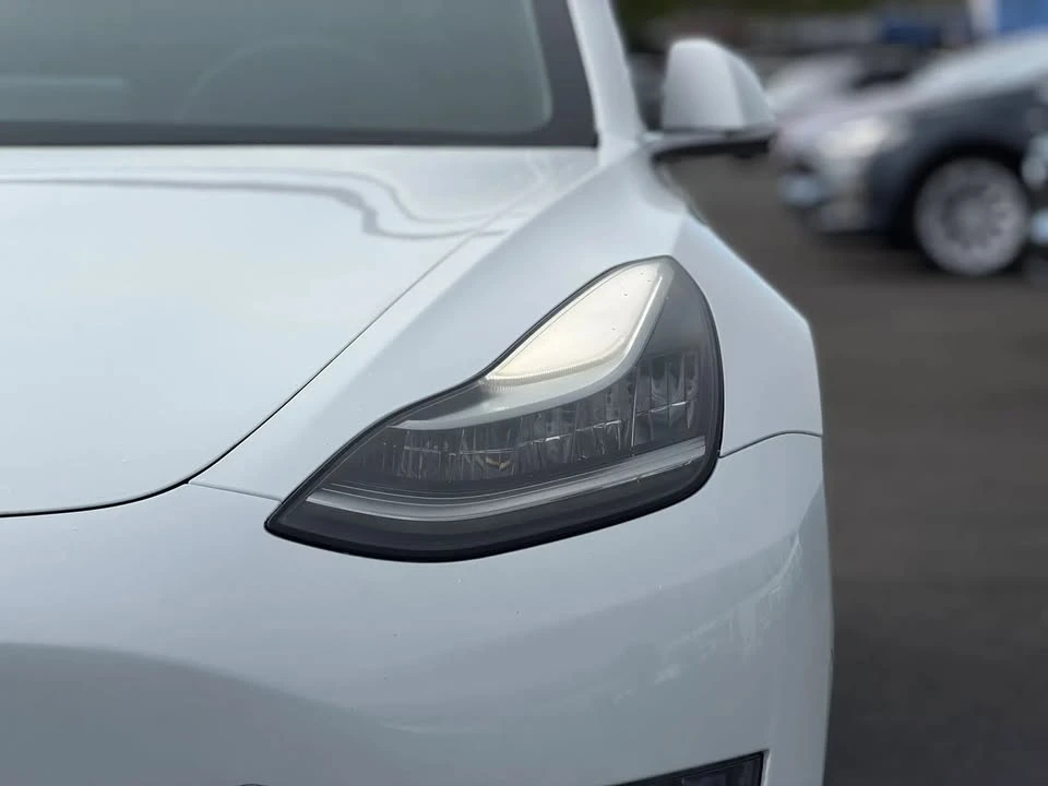 2018 Tesla Model 3 - Image 5 of 20