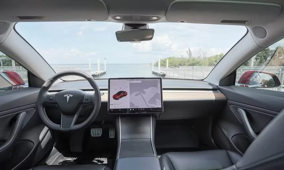 2018 Tesla Model 3 - Image 10 of 20