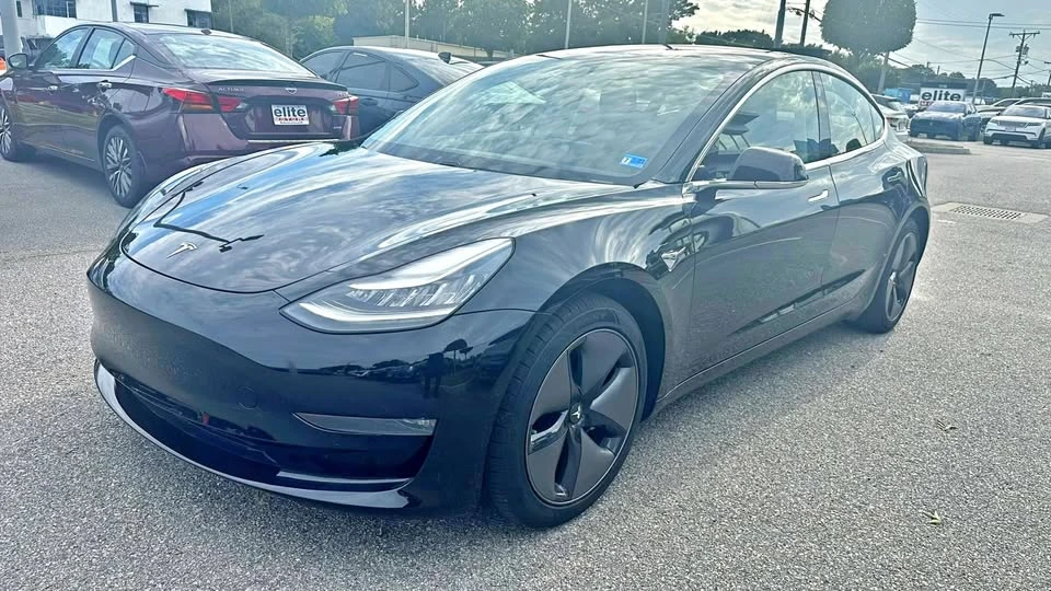 2018 Tesla Model 3 - Image 5 of 19