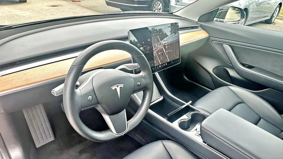 2018 Tesla Model 3 - Image 14 of 19