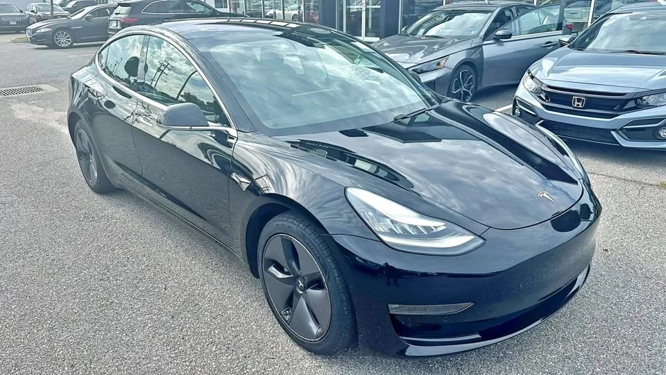 2018 Tesla Model 3 - Image 2 of 19