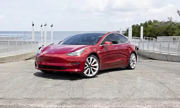 2018 Tesla Model 3 Long Range