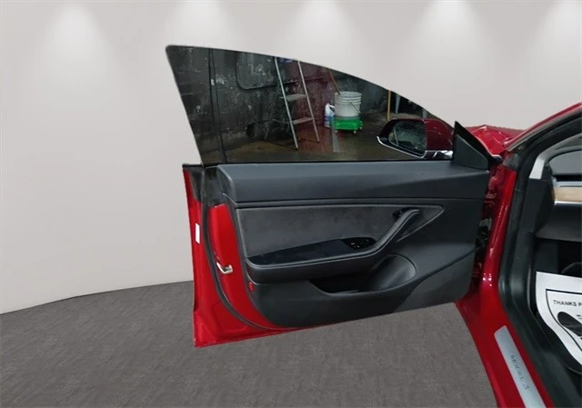 2018 Tesla Model 3 - Image 11 of 12