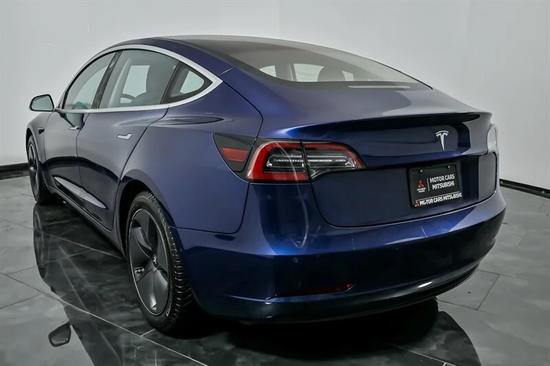 2018 Tesla Model 3 - Image 8 of 12