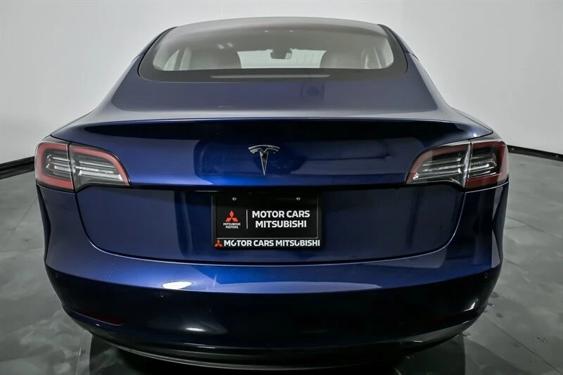 2018 Tesla Model 3 - Image 9 of 12